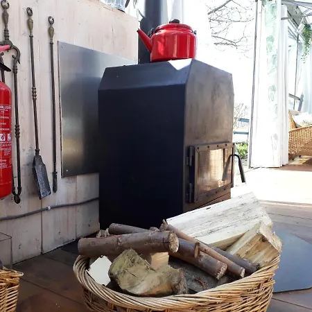 Vrijstaande Accommodatie Glamping De Kas Inn Hank Exterior photo