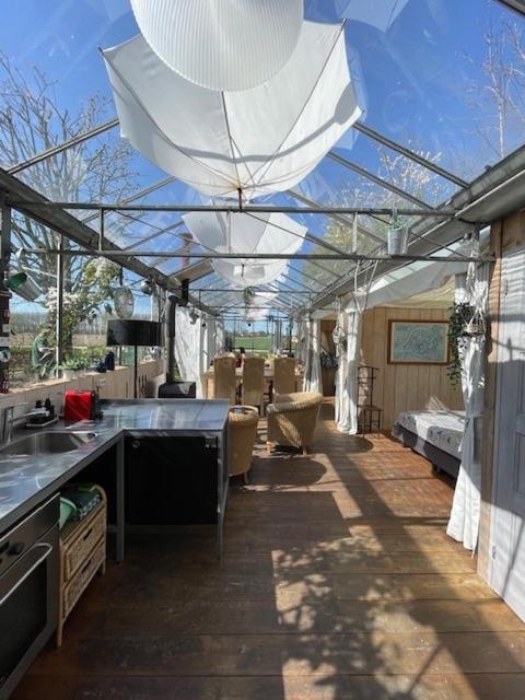 Holiday home Vrijstaande Glamping De Kas Hank